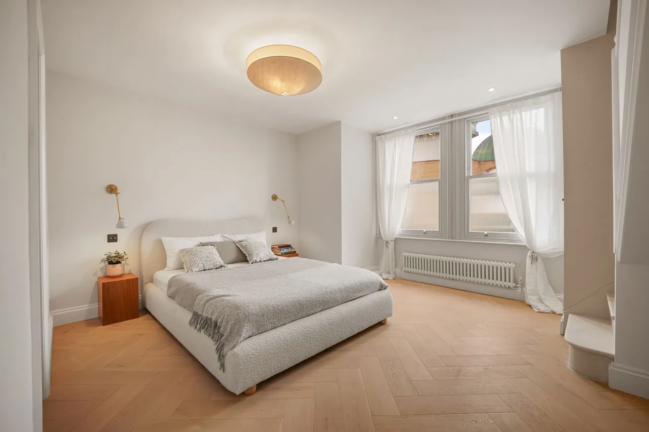 Riffel Road, London, NW2, photo 10