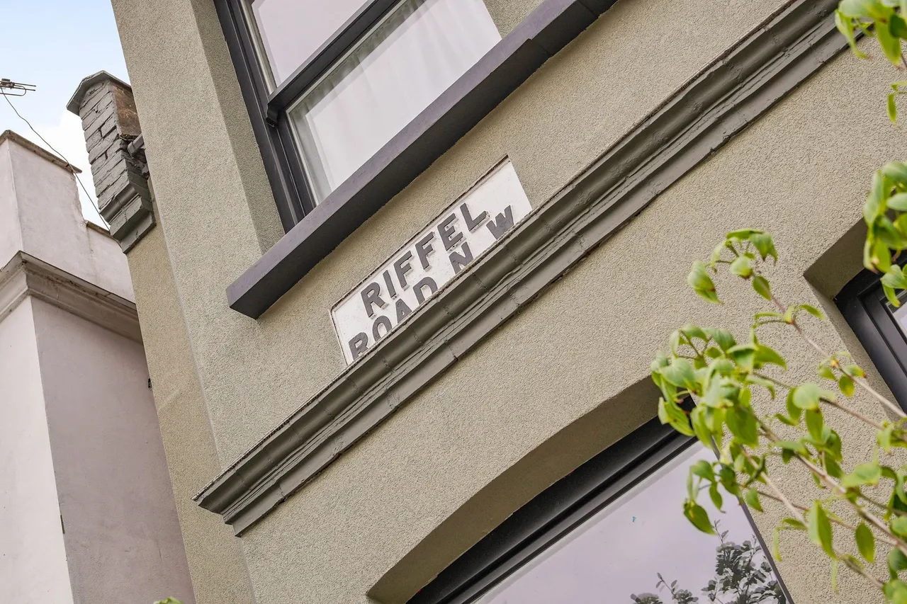 Riffel Road, London, NW2, photo 27