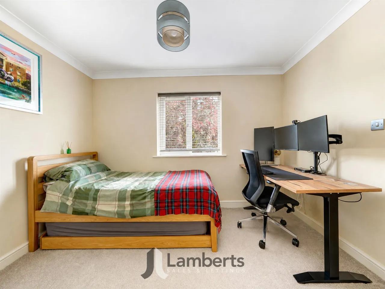 4 Brookes Close, Studley, photo 11