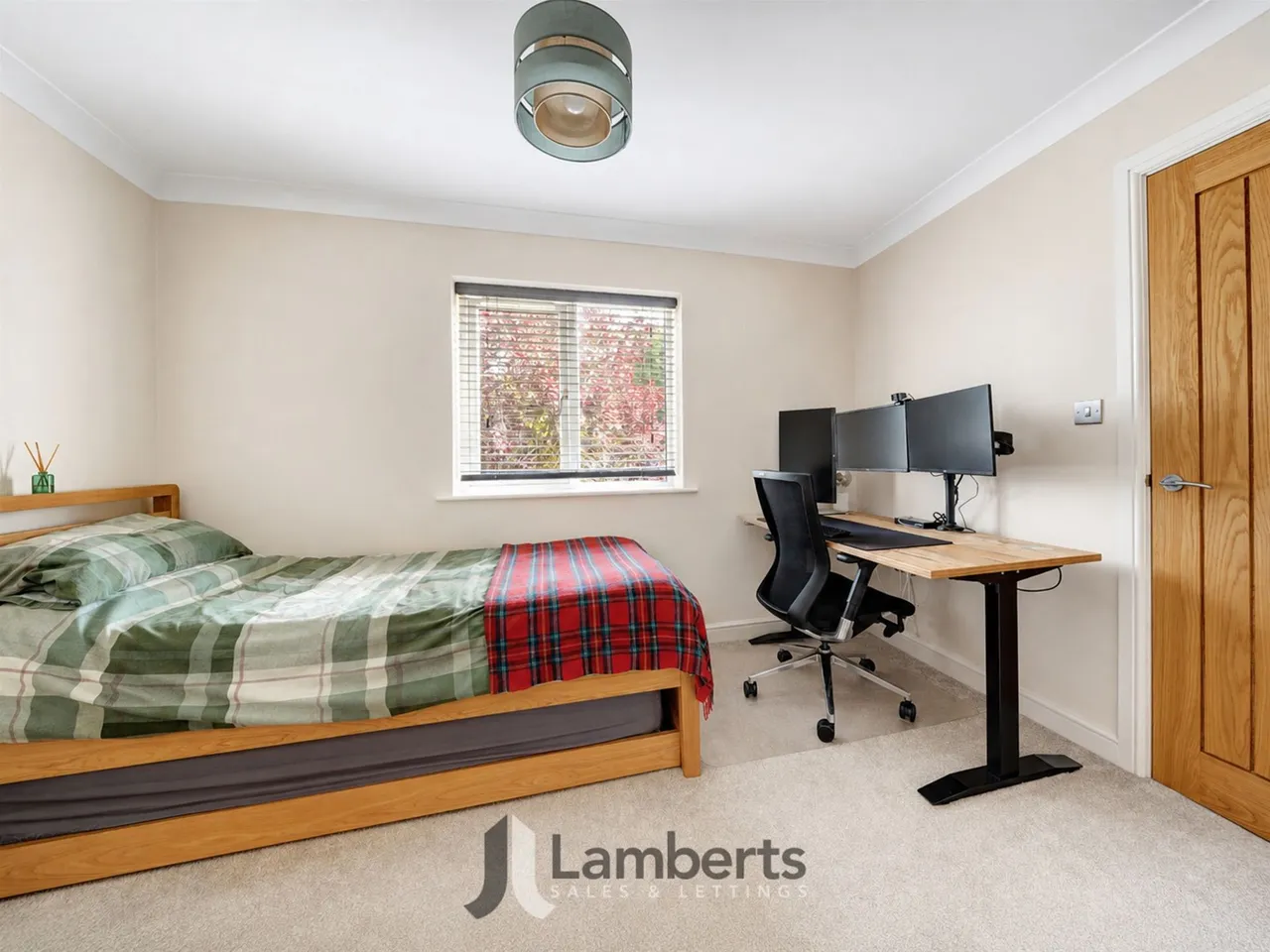 4 Brookes Close, Studley, photo 10