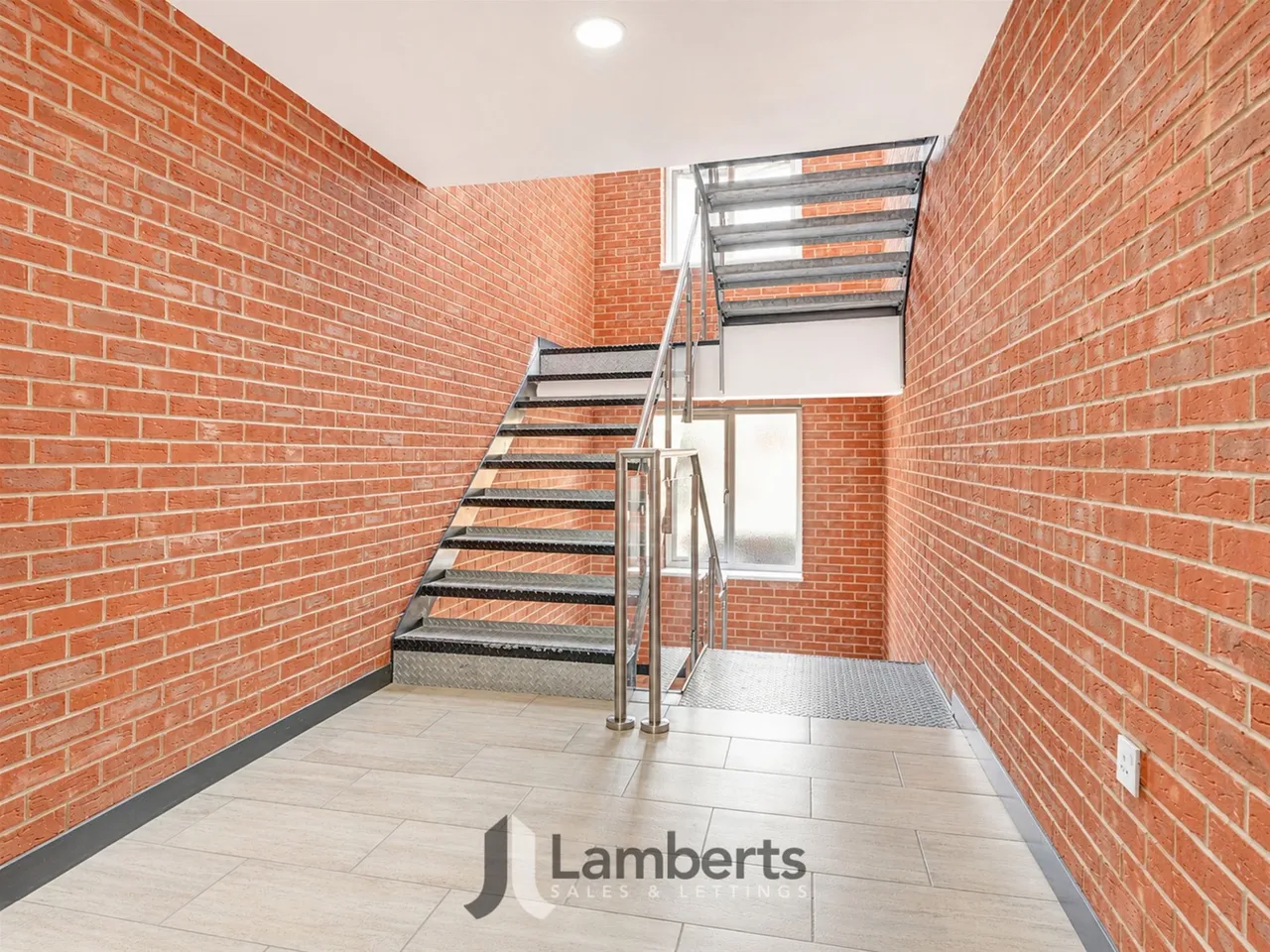 4 Brookes Close, Studley, photo 15