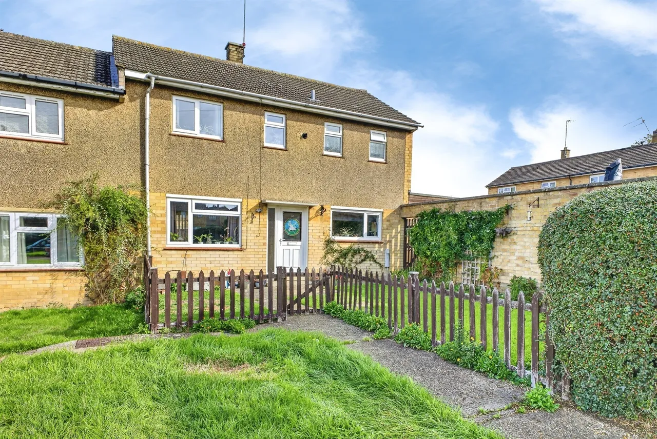 4 bed house for sale, Castle Way, Barton Seagrave, NN15