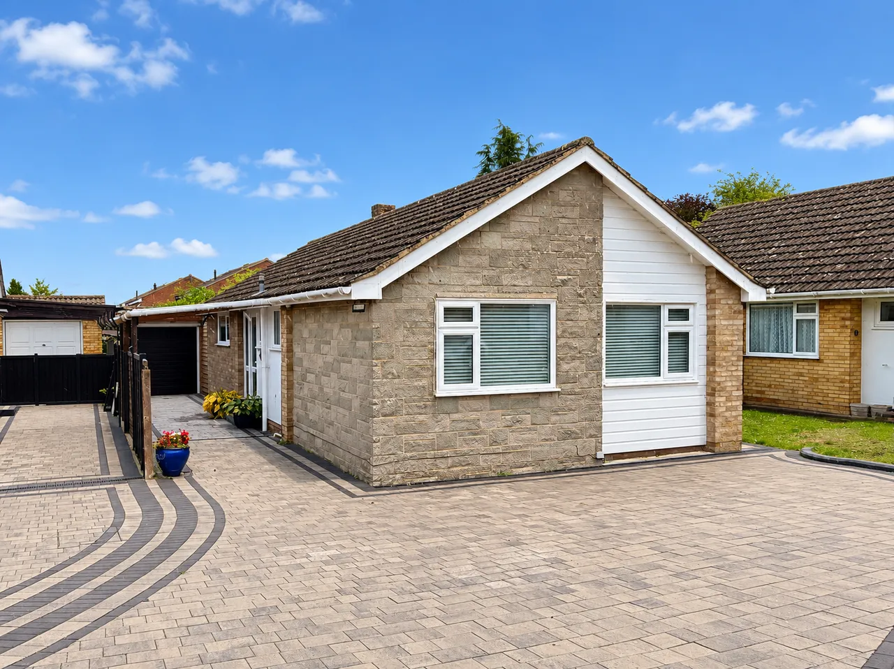 2 bed house for sale, Eversley Close, Allington