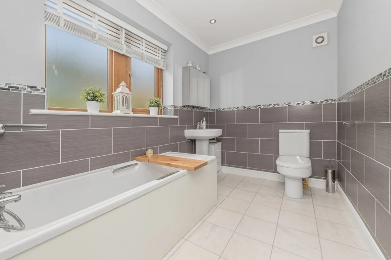 Radcliffe Road, Golcar, photo 10
