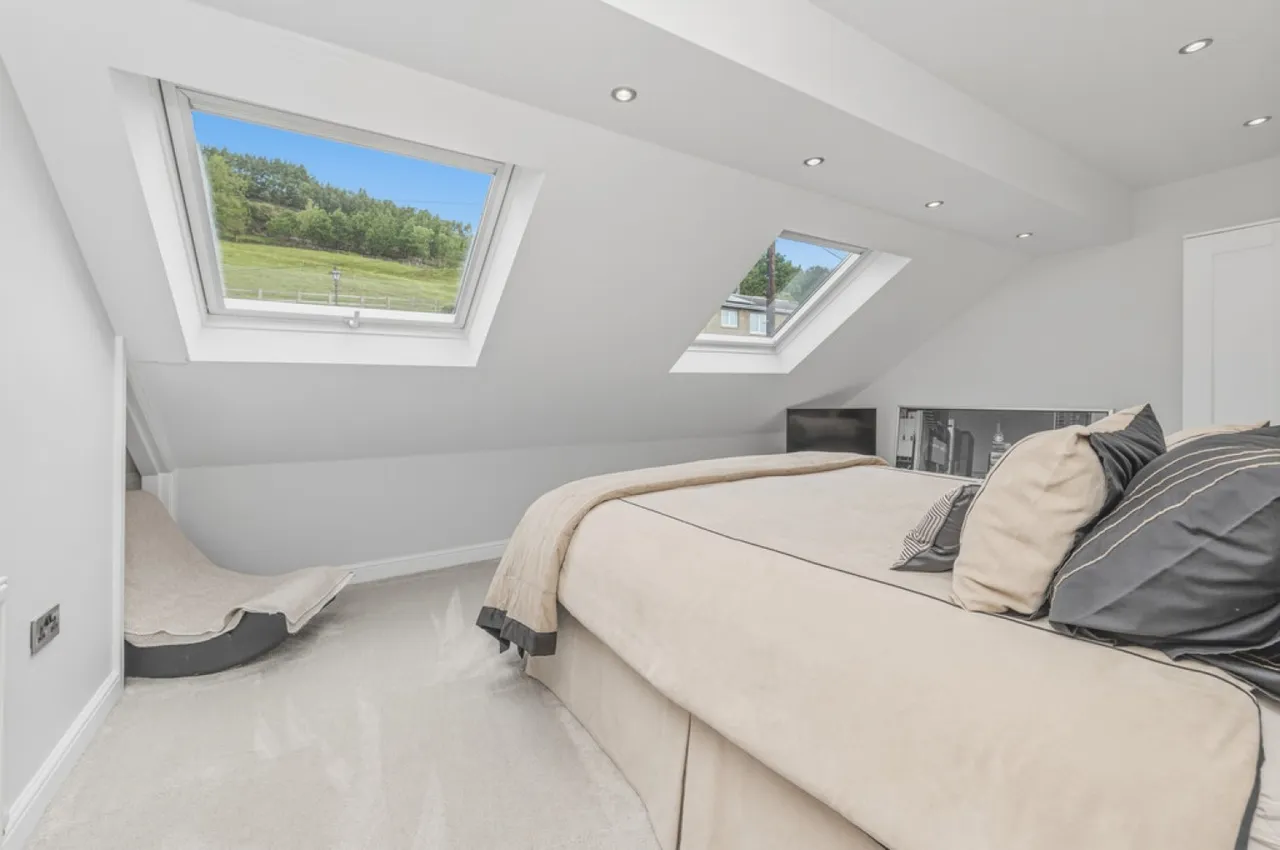 Radcliffe Road, Golcar, photo 6