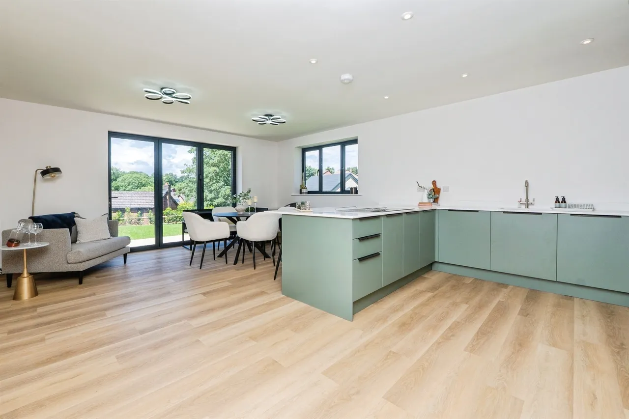 Magpie Bottom Lane, Hanham, BS15, photo 4