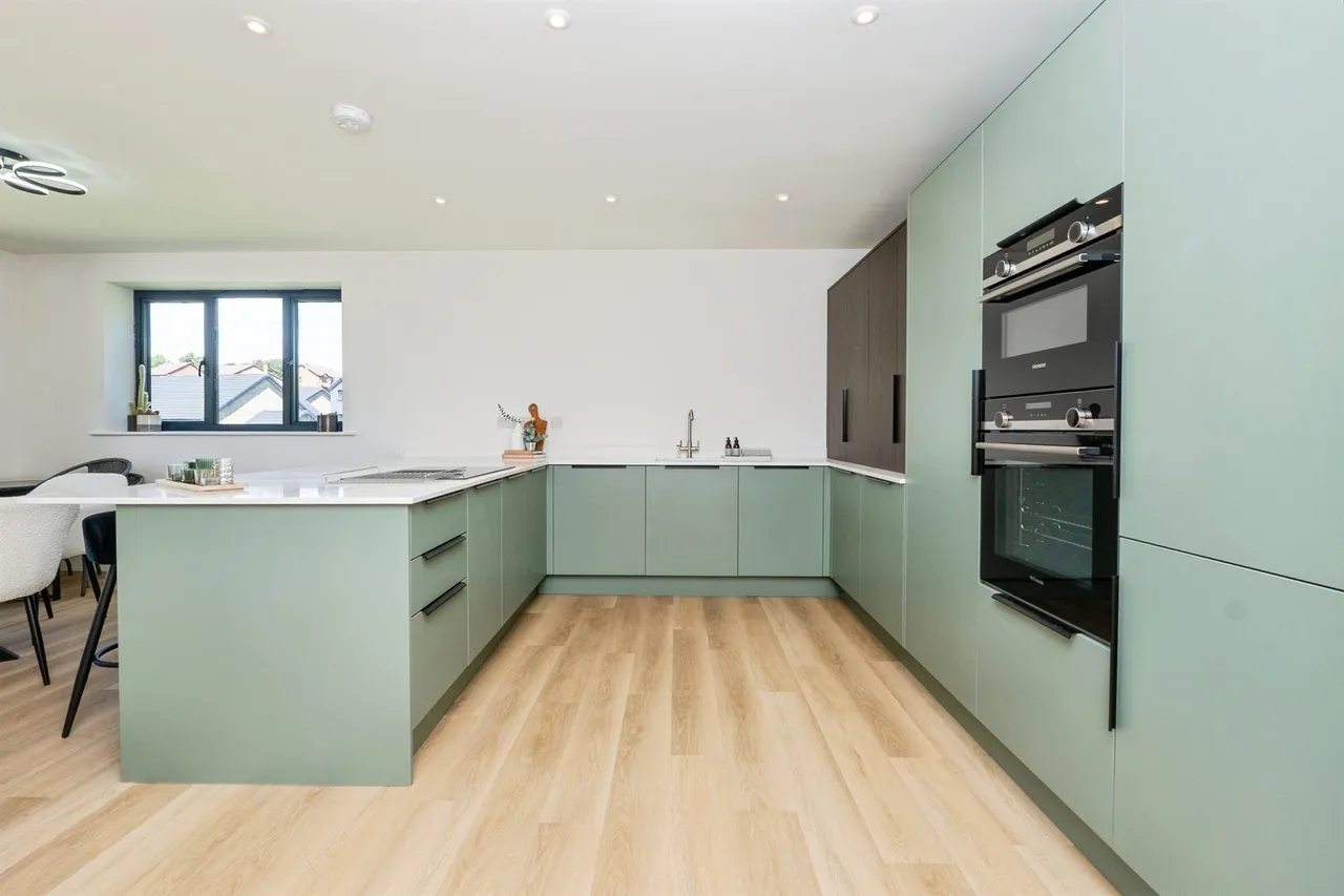 Magpie Bottom Lane, Hanham, BS15, photo 15
