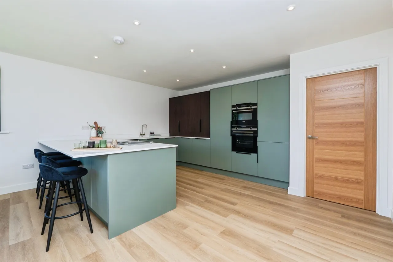 Magpie Bottom Lane, Hanham, BS15, photo 16