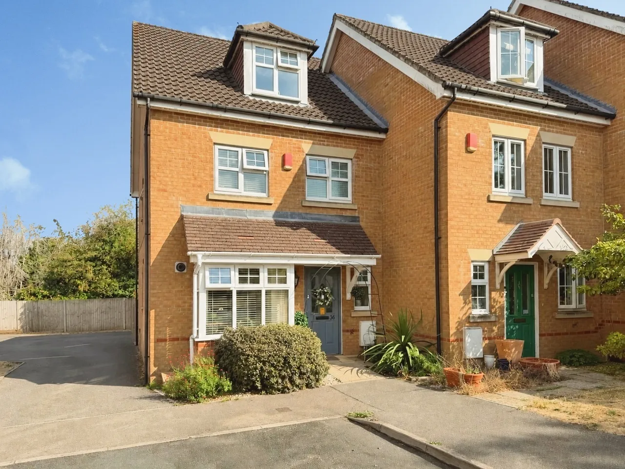 4 bed house for sale — Alfonso Close, Aldershot, Hampshire, GU12 4HJ