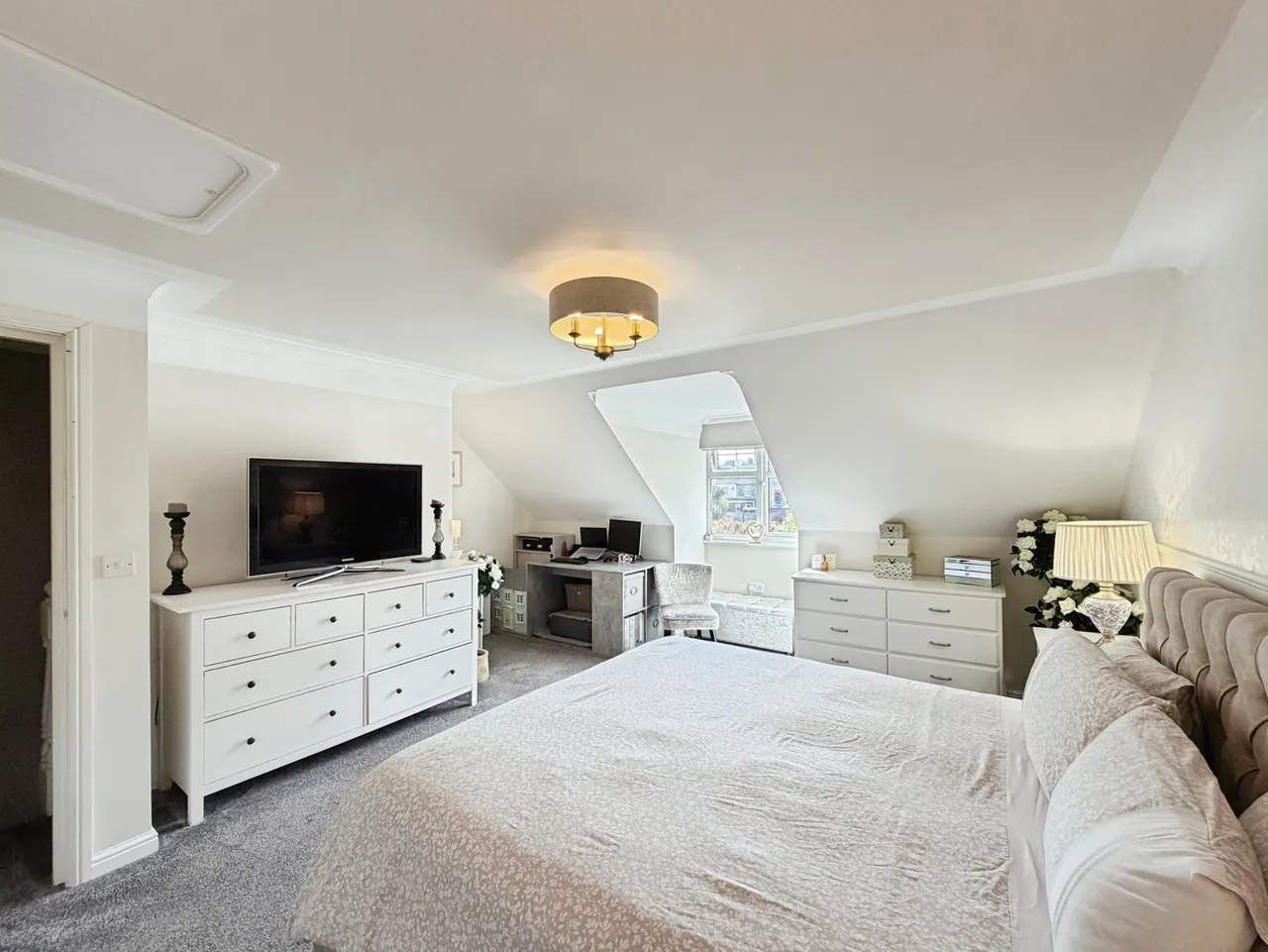 Alfonso Close, Aldershot, Hampshire, GU12 4HJ, photo 12