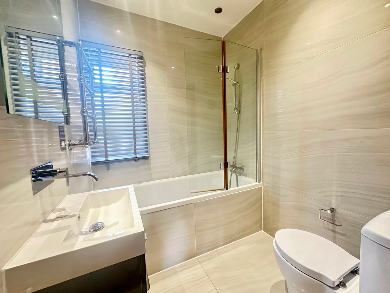 Saddlescombe Way, London, N12, photo 12