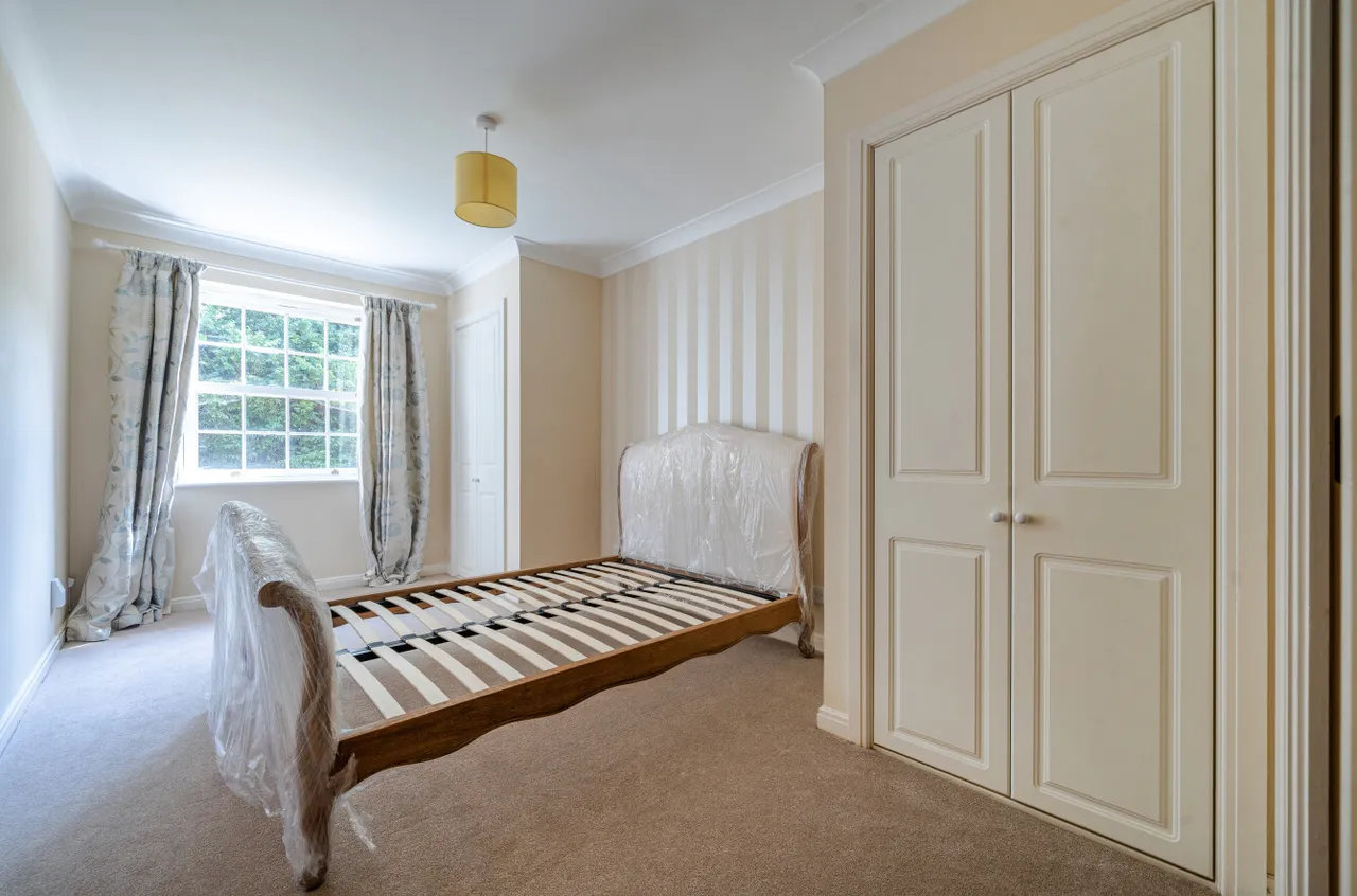 Montague Close, Wokingham, RG40, photo 10