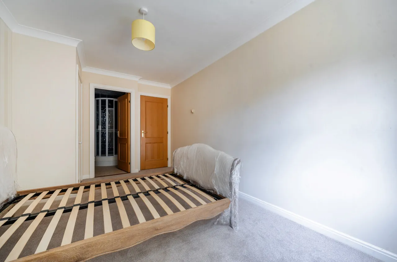 Montague Close, Wokingham, RG40, photo 11