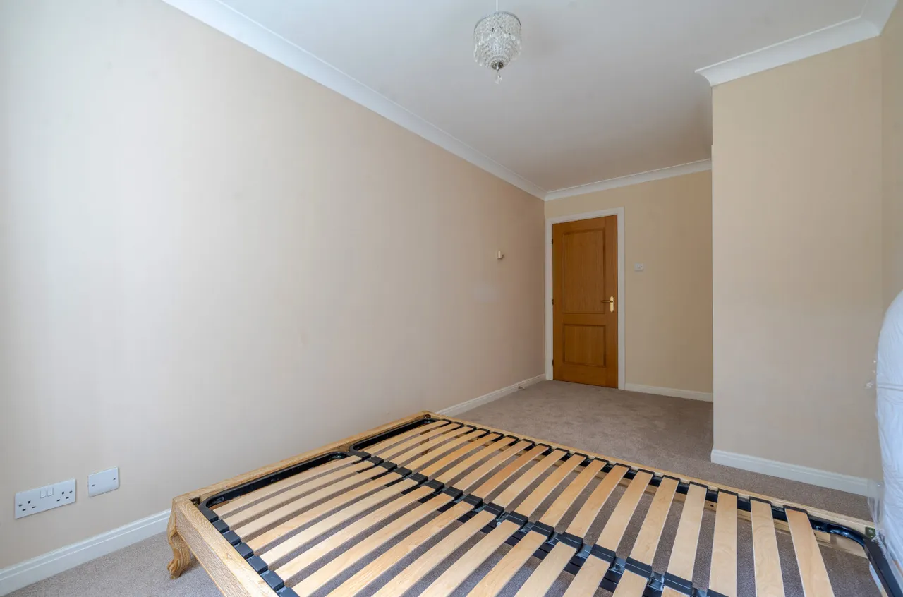Montague Close, Wokingham, RG40, photo 13