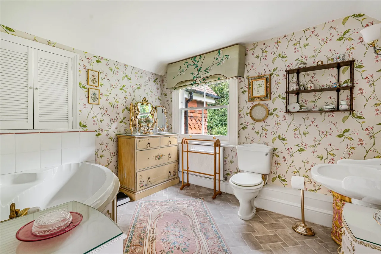 Highercombe Road, Haslemere, GU27, photo 17