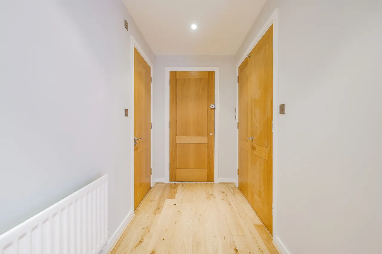 Queensmere Road, London, SW19, photo 9