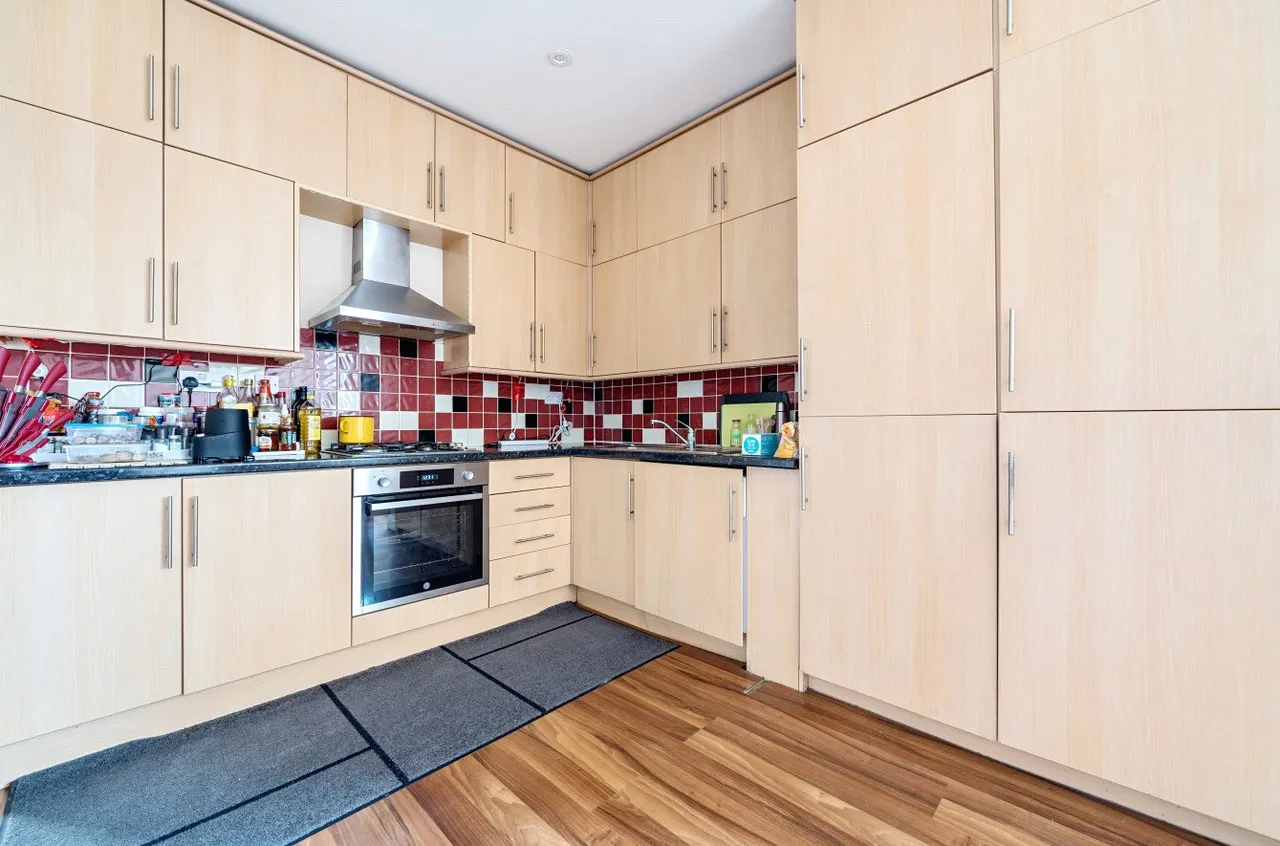 High Road, Whetstone, London, N20 0QG, photo 6