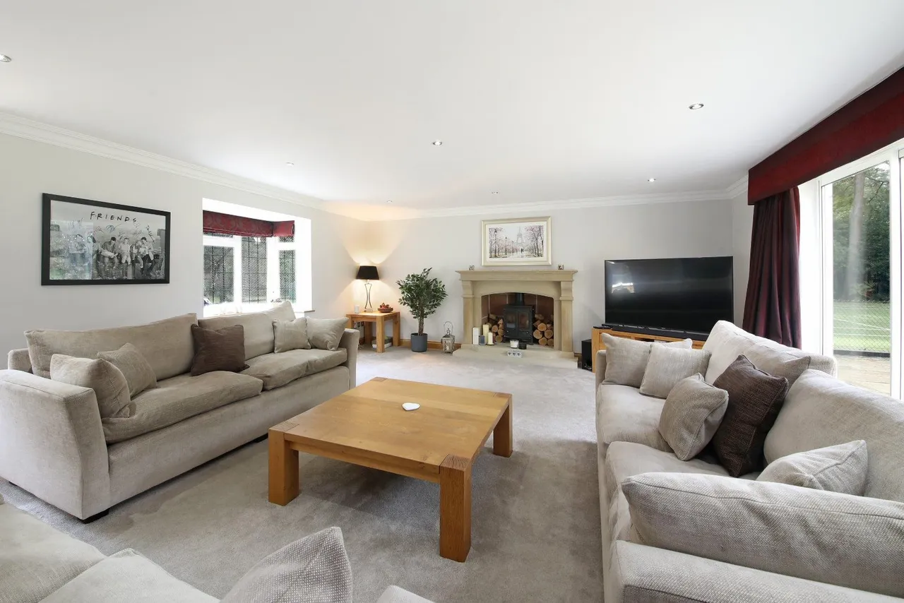 Stoke Common Road, Fulmer, Buckinghamshire, SL3 6HA, photo 7