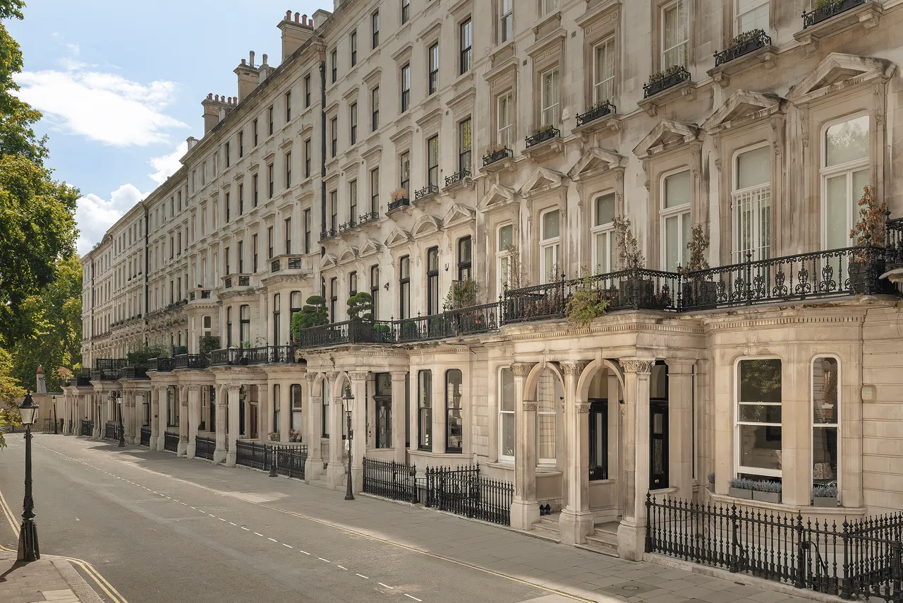 Ennismore Gardens, Knightsbridge, London, photo 2