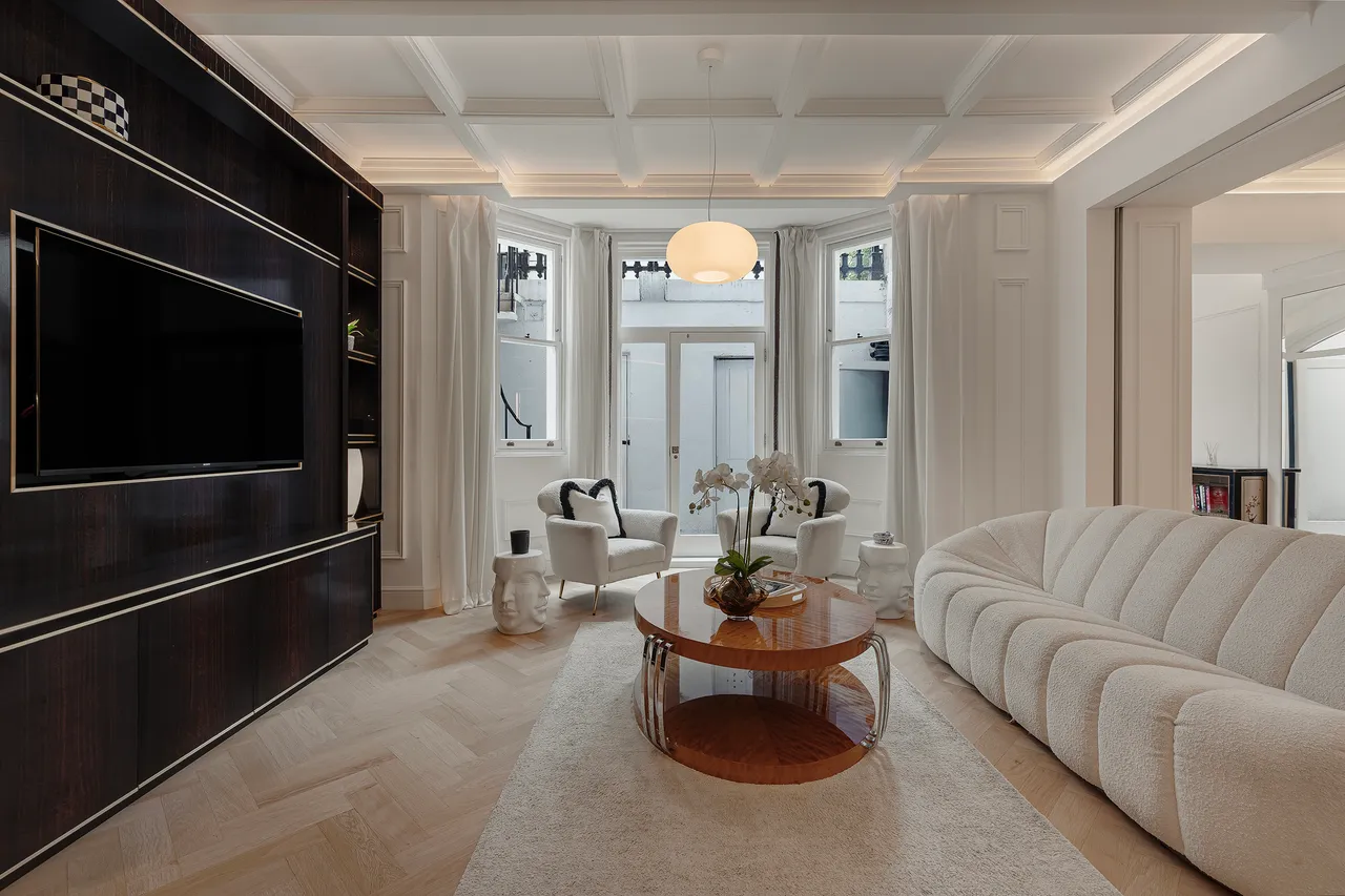 Ennismore Gardens, Knightsbridge, London, photo 4