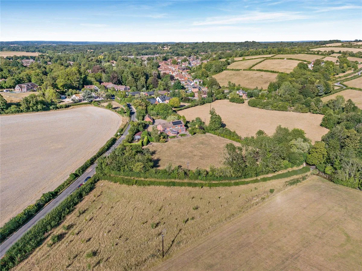 Fox's Lane, Kingsclere, RG20, photo 3