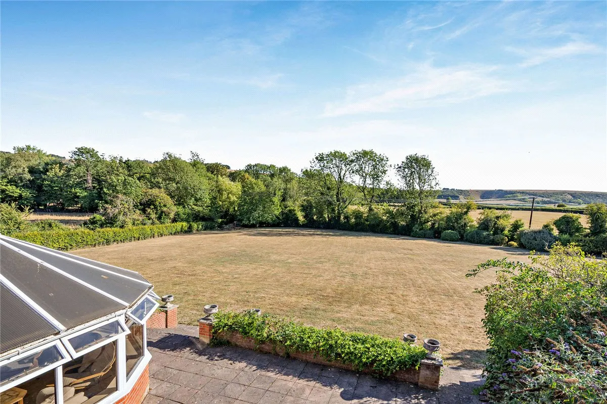 Fox's Lane, Kingsclere, RG20, photo 25