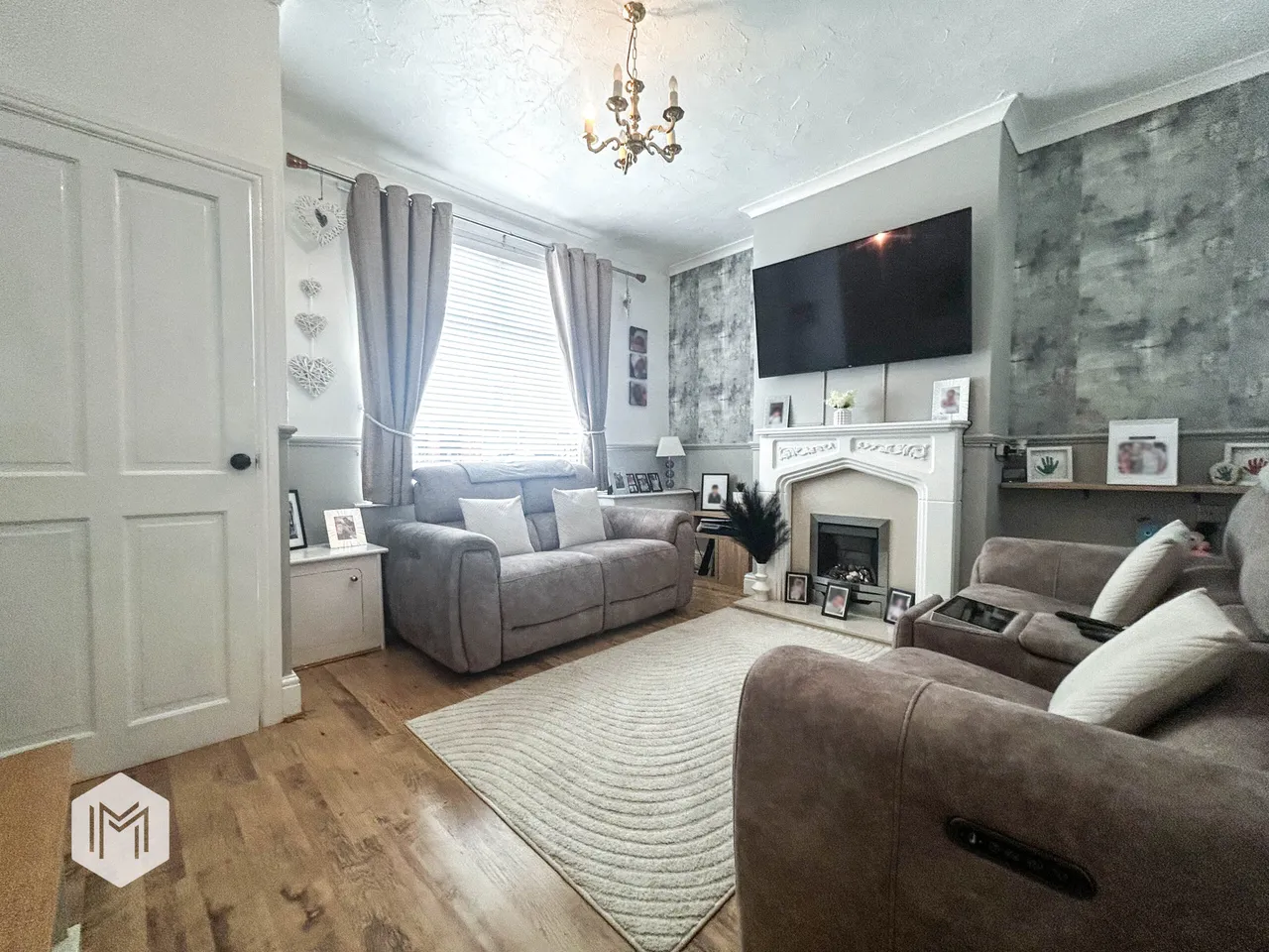Plodder Lane, Farnworth, Bolton, BL4 0BS, photo 2