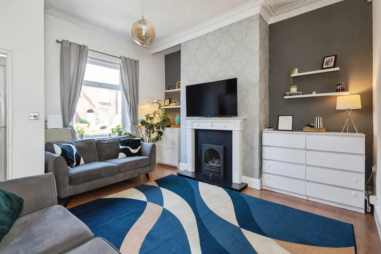 Cheetham Hill Road, Dukinfield, Greater Manchester, SK16, photo 2