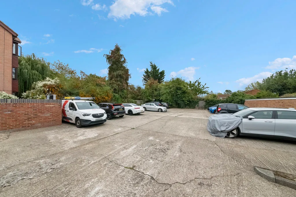 Church Road, Northolt, UB5, photo 8