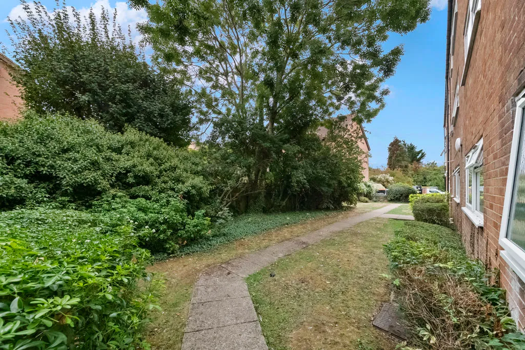 Church Road, Northolt, UB5, photo 9