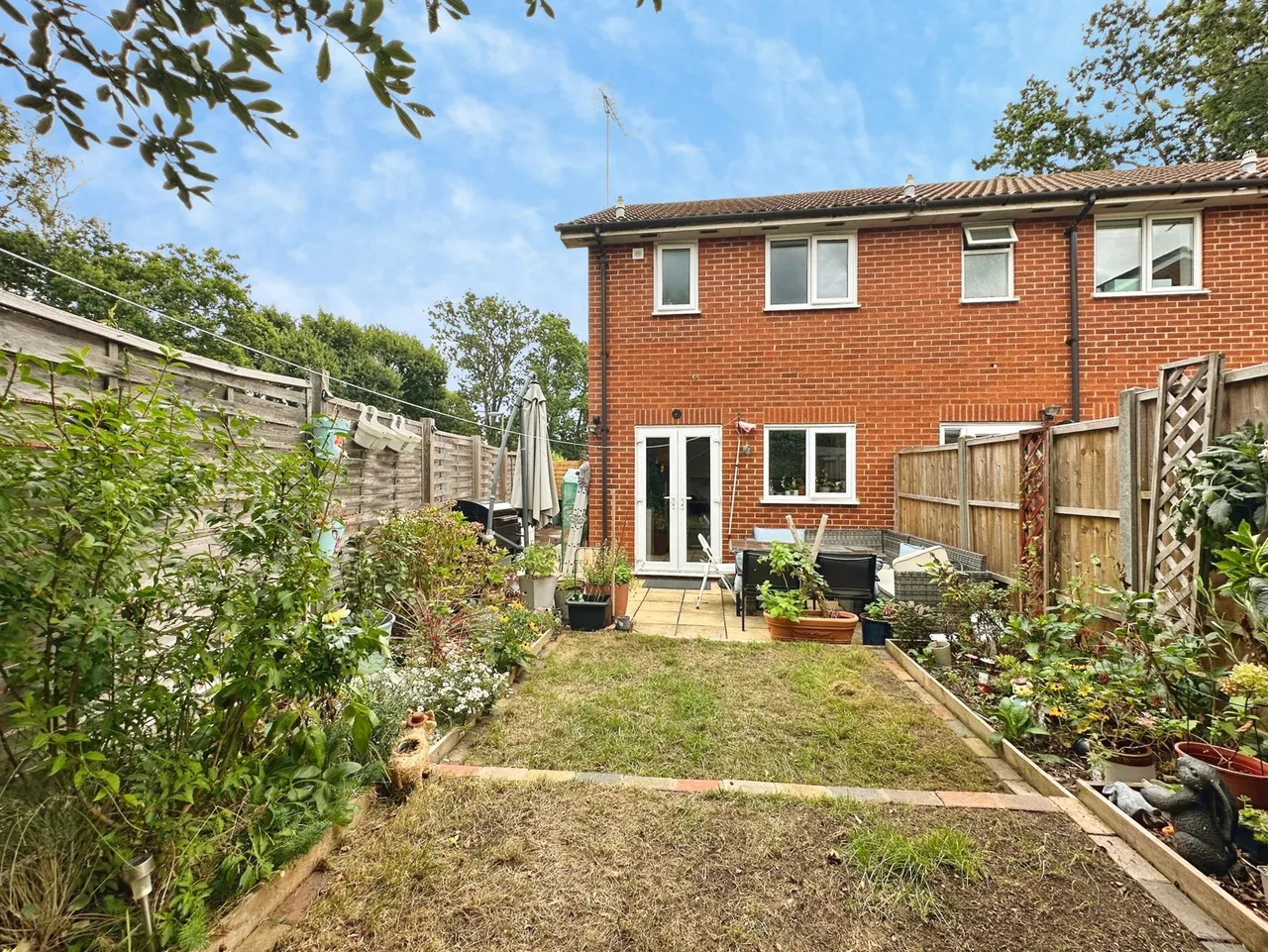 The Orchard, Lightwater, Surrey, GU18 5YS, photo 7