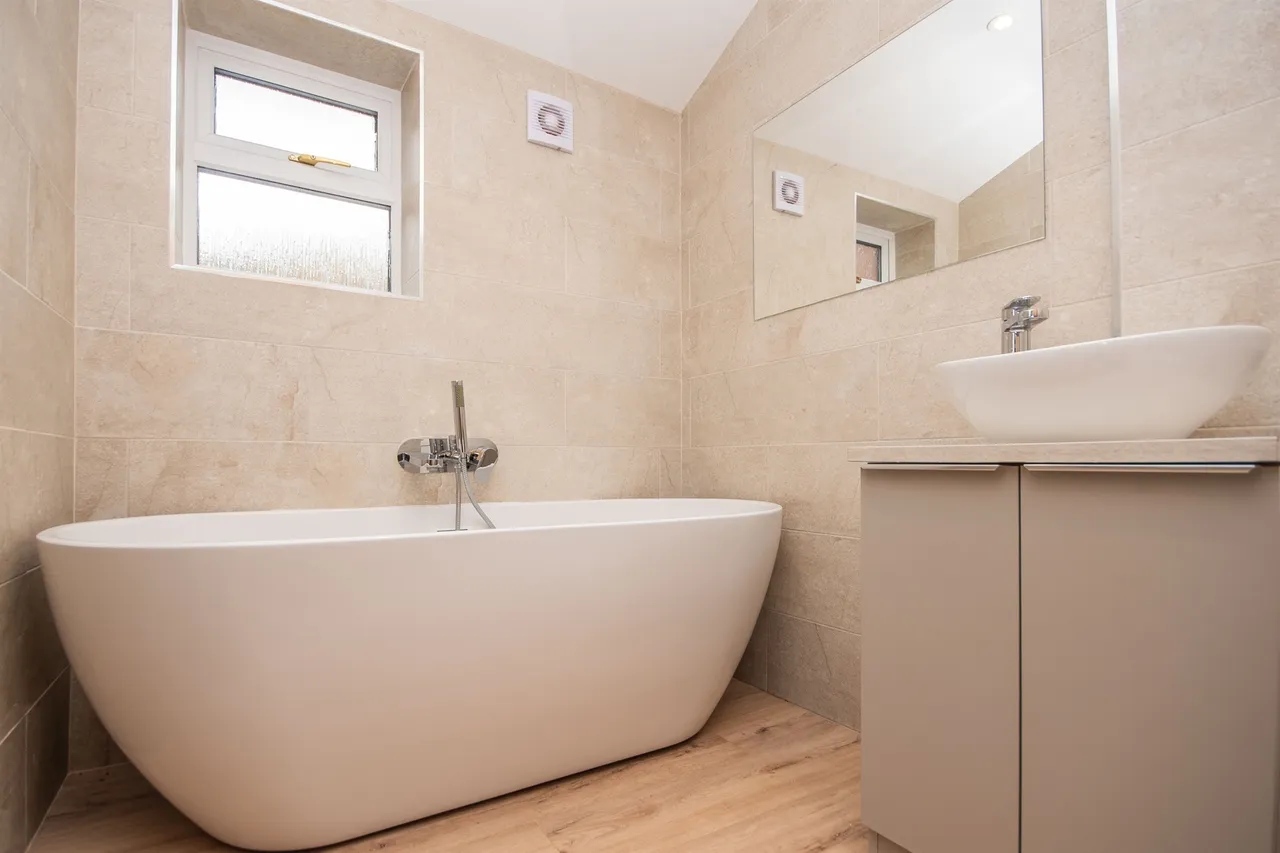Northall Northampton, NN6, photo 9