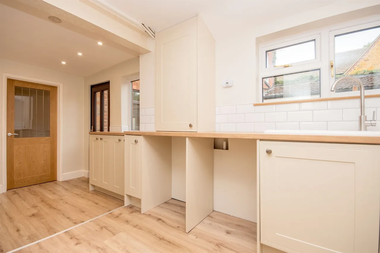 Northall Northampton, NN6, photo 7