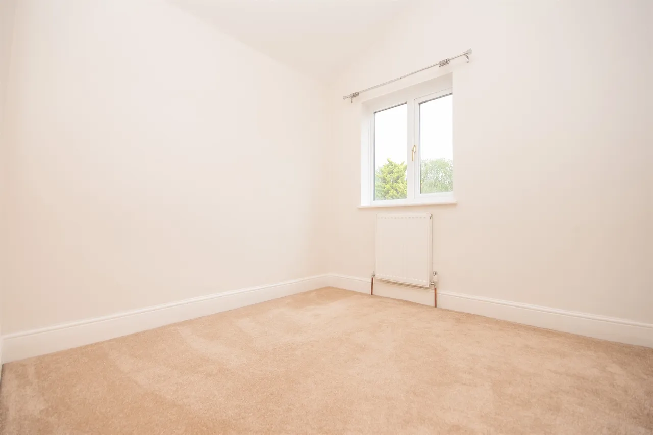 Northall Northampton, NN6, photo 13