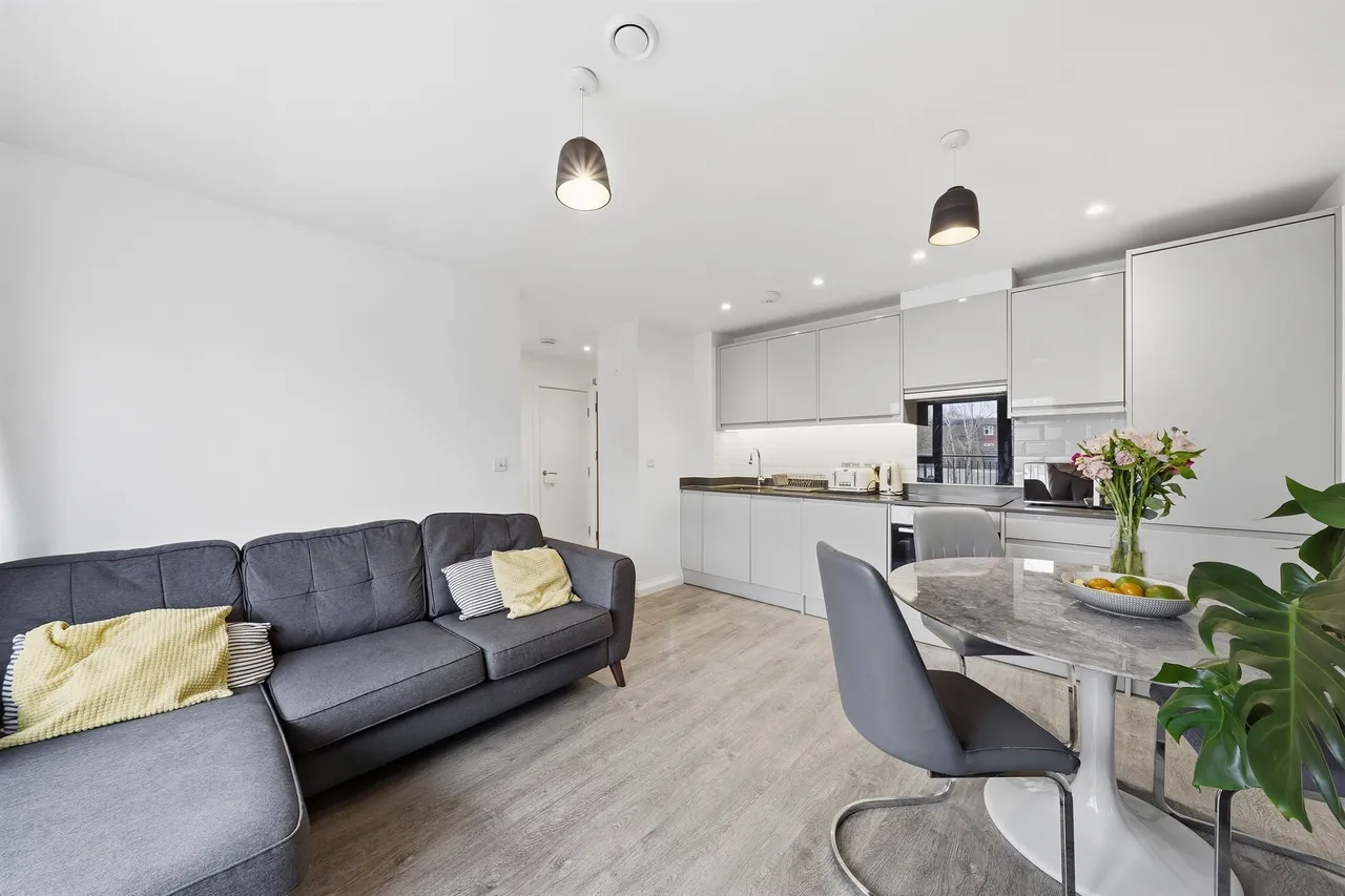 Mill Green Road, Mitcham, photo 8