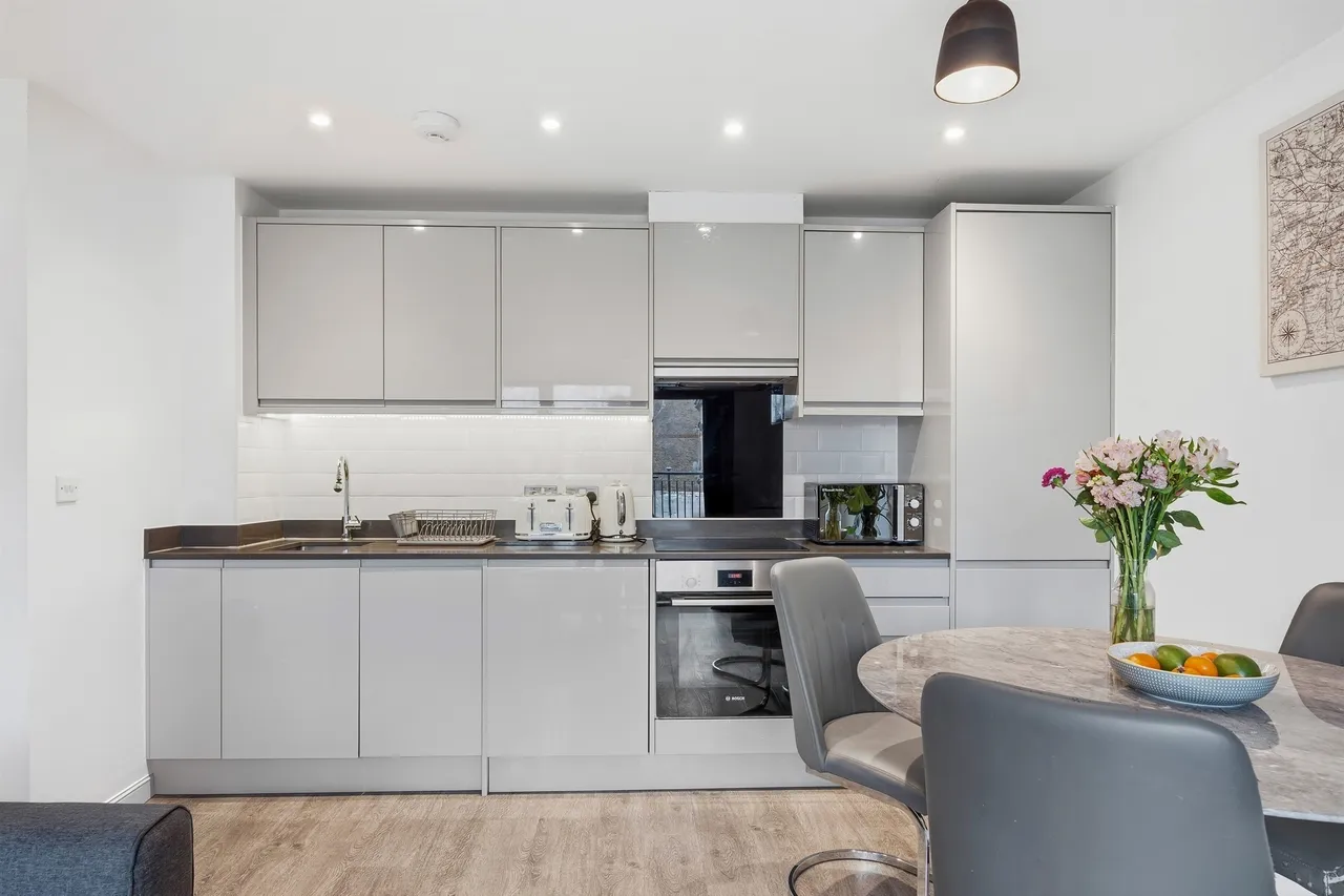 Mill Green Road, Mitcham, photo 6