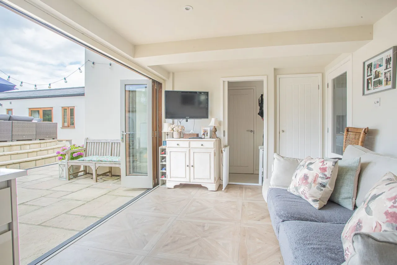 Tetbury Lane, Crudwell, photo 22