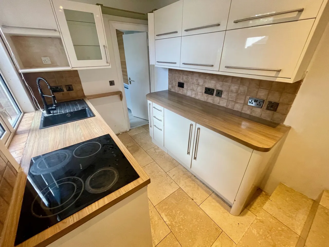 3 bed house to rent — Milton Road, LU1