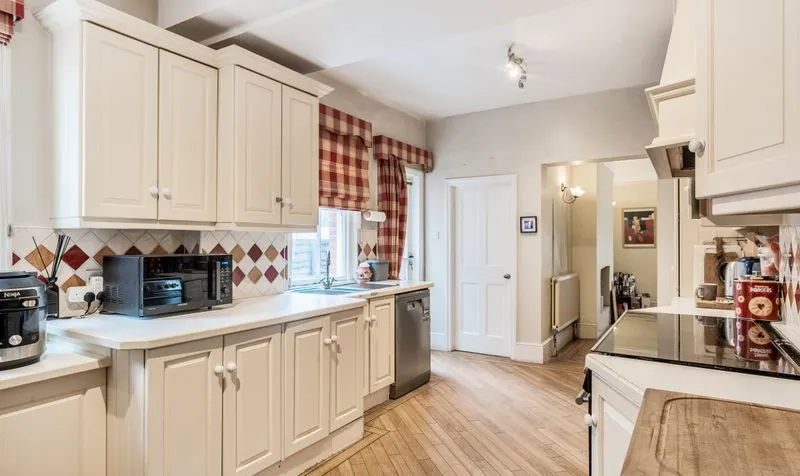 Temple Road, Epsom, KT19, photo 9