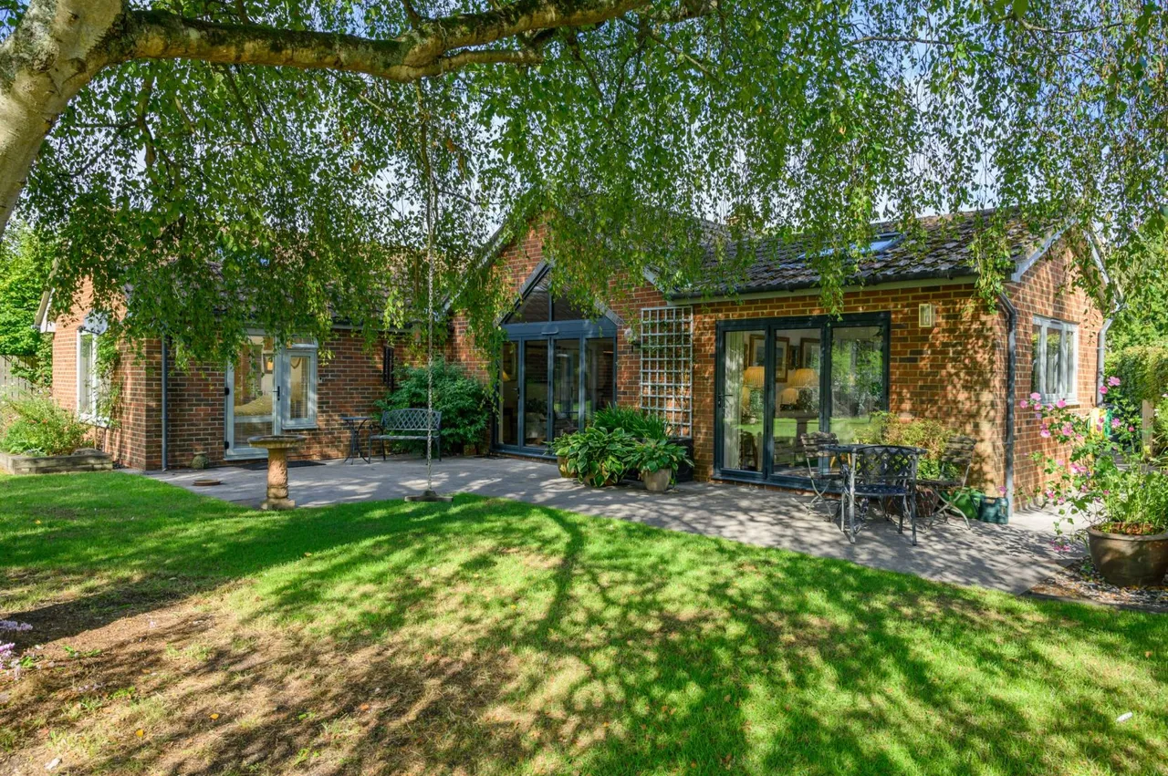 4 bed house for sale — Mill Lane, Stratford Sub Castle, SP1 3LJ