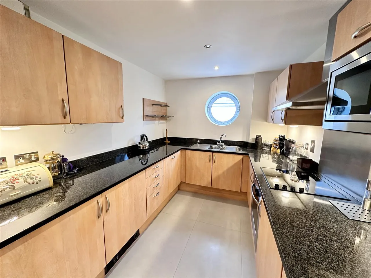 Willow Court, Admiral Walk, London, W9 3UB, photo 4