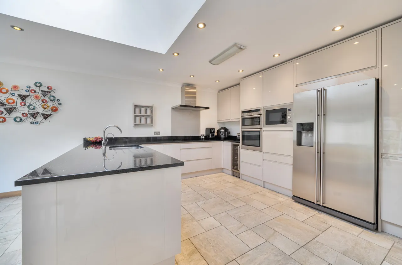 Carlyon Close, Farnborough, Hampshire, GU14 7BX, photo 18