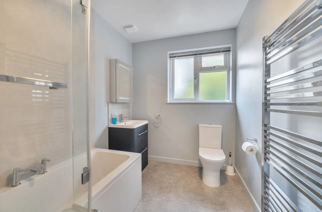 Carlyon Close, Farnborough, Hampshire, GU14 7BX, photo 27
