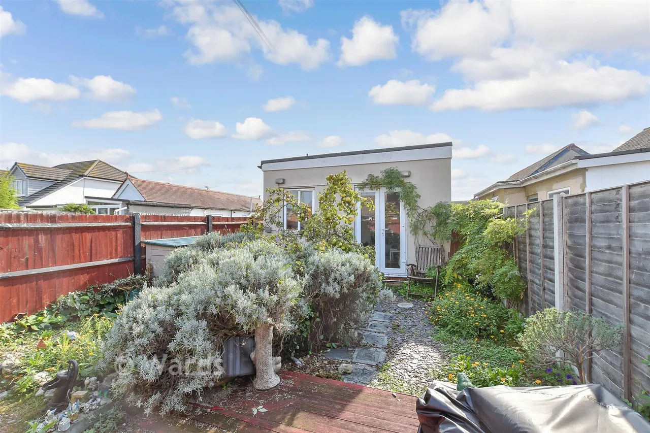 Bentley Avenue, Herne Bay, CT6, photo 10