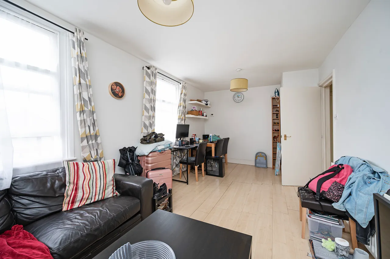 Flat 2, 239 Bow Common Lane, London, photo 4