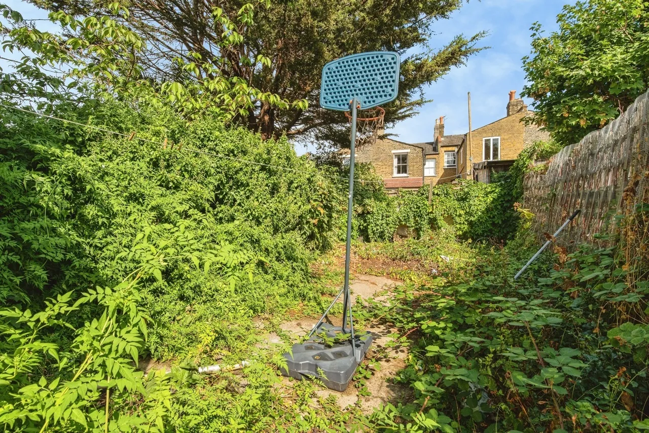 Rembrandt Road, London, SE13, photo 2