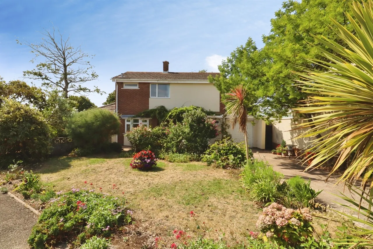 3 bed house for sale, Adenfield Way, Rhoose, CF62