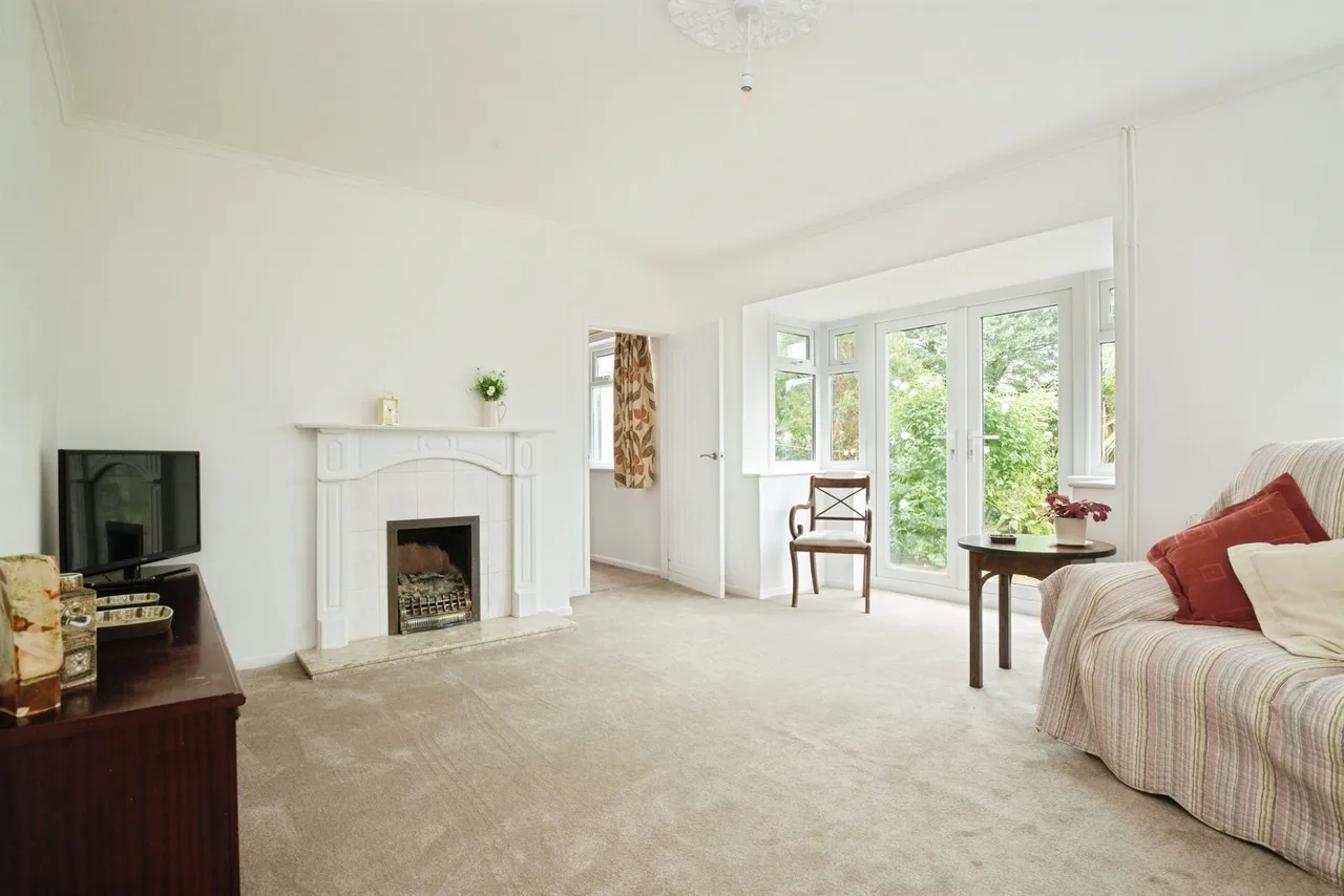 Adenfield Way, Rhoose, CF62, photo 2