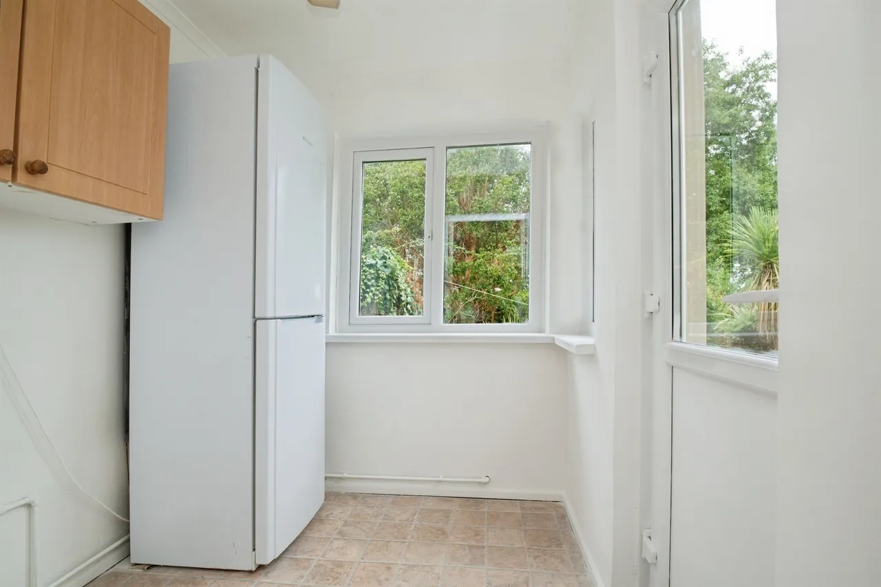 Adenfield Way, Rhoose, CF62, photo 7
