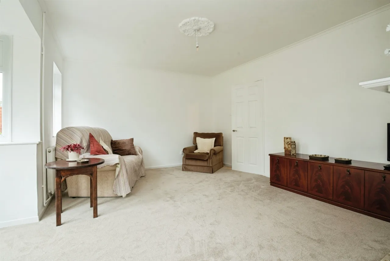 Adenfield Way, Rhoose, CF62, photo 3